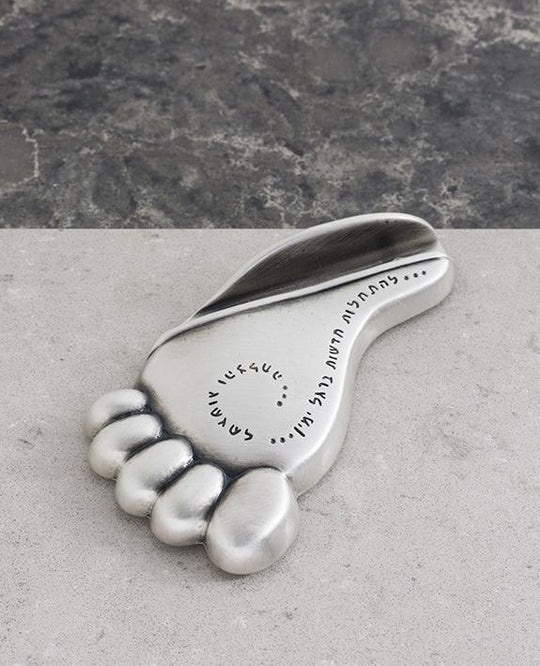 Foot-Shaped Business Card Holder