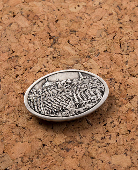 Oval magnet with Jerusalem design.